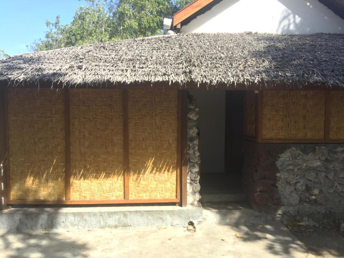 Maleo Moyo Hotel&Dive Resort Moyo Island Exterior foto